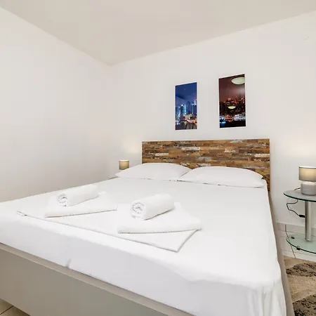 Evica 3,4,5 Appartement Crikvenica