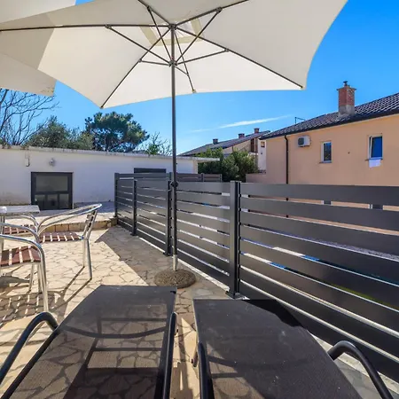 Appartement Evica 3,4,5 *