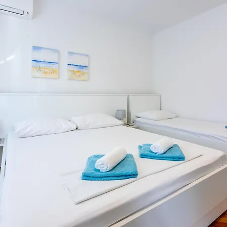 Appartement Evica 3,4,5 *
