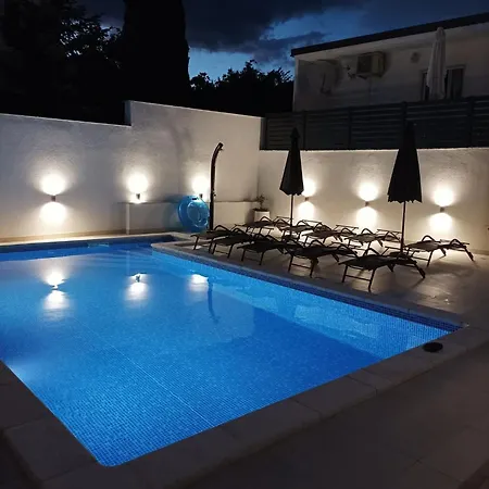 Evica 3,4,5 * Crikvenica