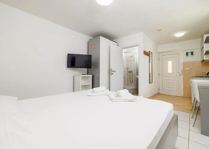 Apartman Evica 3,4,5 *