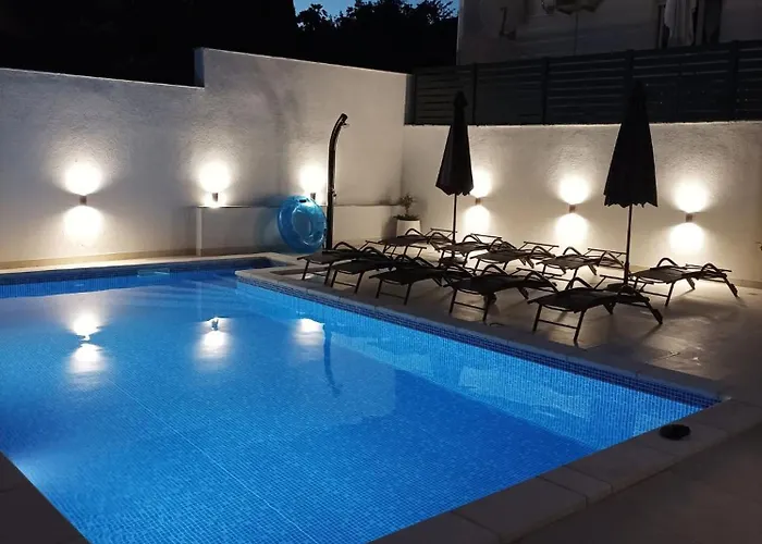 Evica 3,4,5 Apartman *