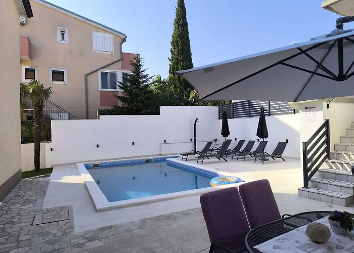 Evica 3,4,5 Apartman *